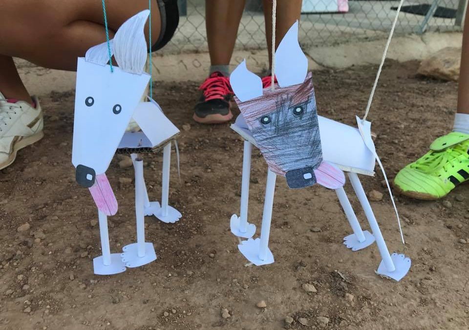 Haz marionetas de galgos